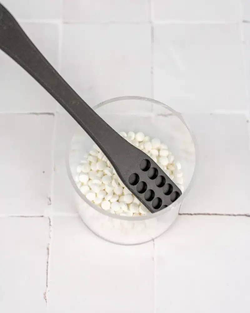 spatule-doseur-dentifrice-en-pastilles