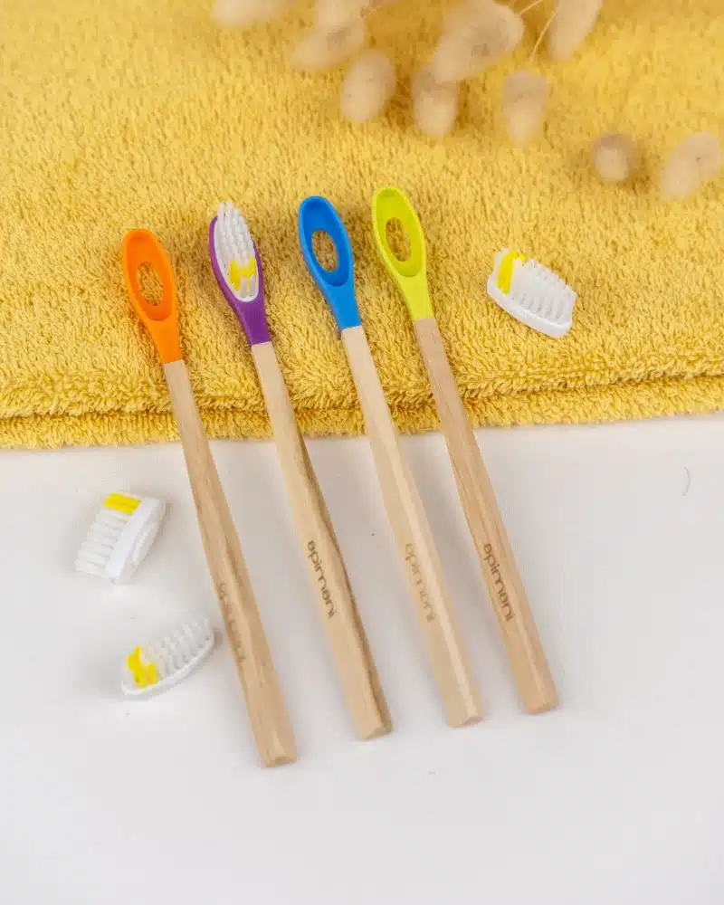 Brosses à dents colorées à têtes amovibles pour enfant