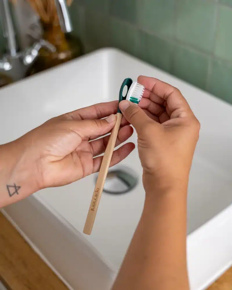 Brosse à dents en bois à tête amovible