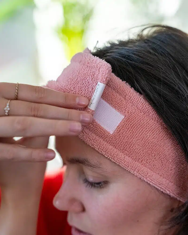 fixer-bandeau-de-demaquillage