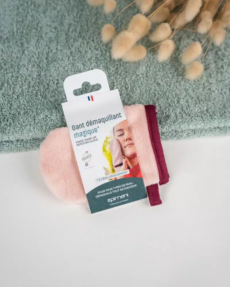gant-demaquillant-a-l-eau-rose
