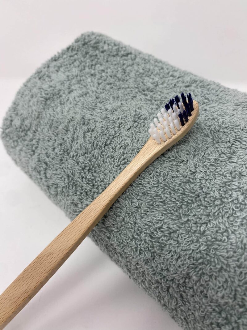 Lot de brosses à dents bleu en marque blanche lot brosses à dents bleu marque blanche