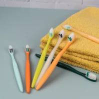 Revendre des brosses à dents en bioplastique rechargeables